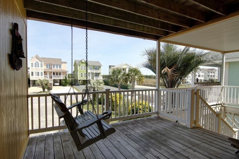 Terrace/patio, Carolina Moon 4 Bedroom Home by RedAwning, Brunswick