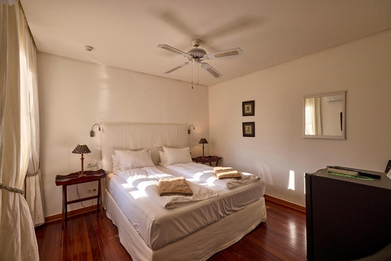 Bedroom 3, Fincahotel Los Naranjos, Baleares