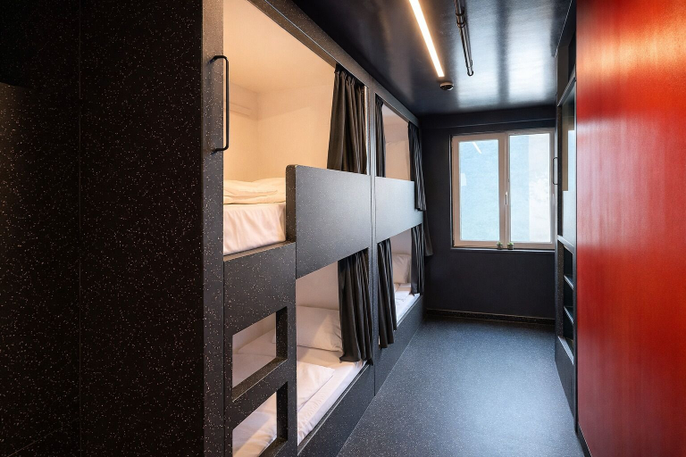 Room 5, AMISTAT Hub Hostel Budapest, Budapesti