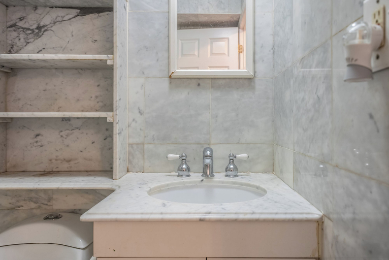 Bathroom 4, Stockbridge - Mary's Villa, New York