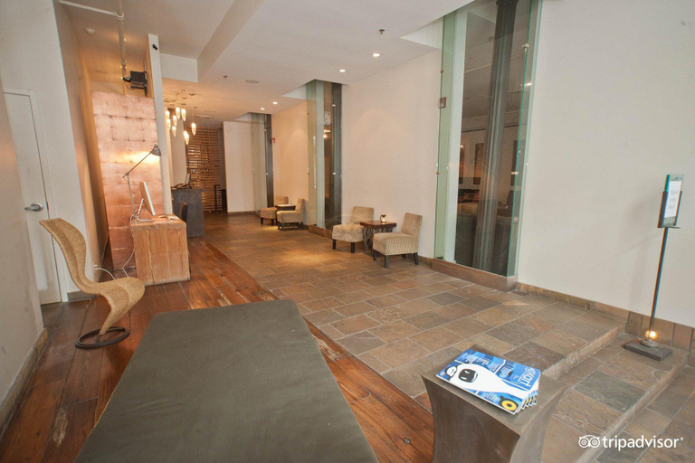 Public Area 3, Loft 523, Orleans