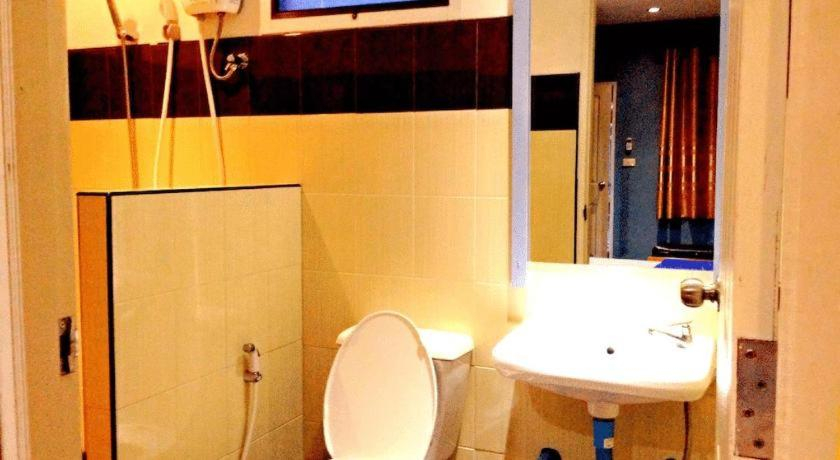 Bathroom 3, Zigzag Resort Yasothorn, Amphoe Muang Yasothon