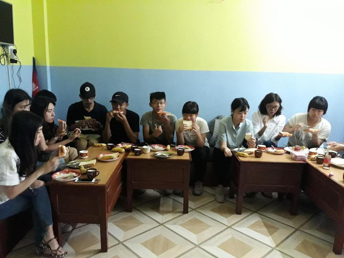 Food & Drinks 4, Hotel Sunflower, Gandaki