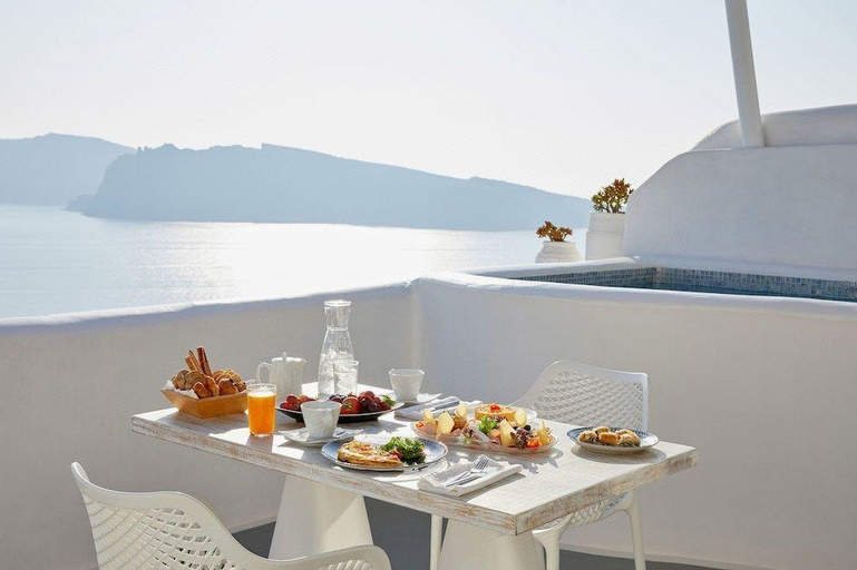 Food & Drinks 5, Allure Breeze Suites, South Aegean