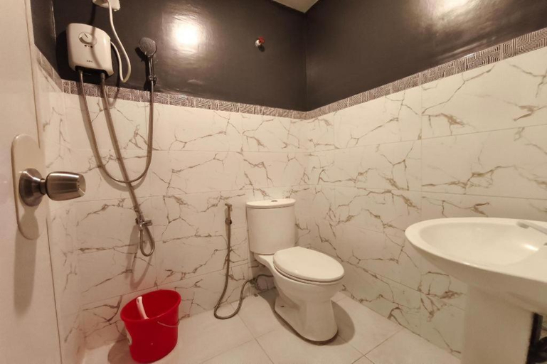 Bathroom, Ecoland 88 Apartelle and Suite, Davao City