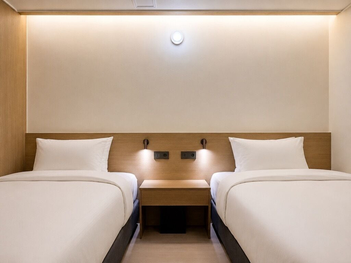 Room 3, Link B Hotel, Dong