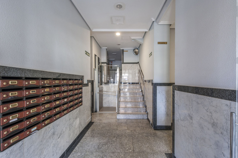 Interior, Plaza de Castilla II, Madrid