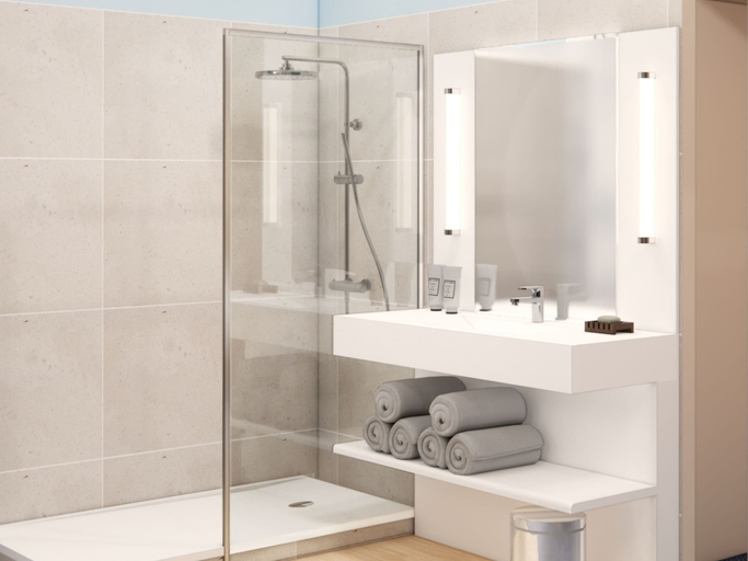 Bathroom 3, Kyriad Lannion, Côtes-d'Armor