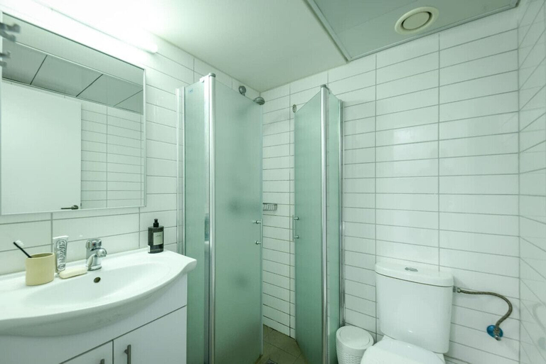Bathroom, Homey Studio Prime Location in Tel Aviv