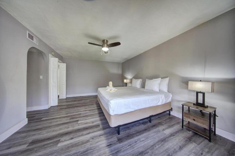 Bedroom 3, Mahalo Isles Apartments by Rocketstay, Broward