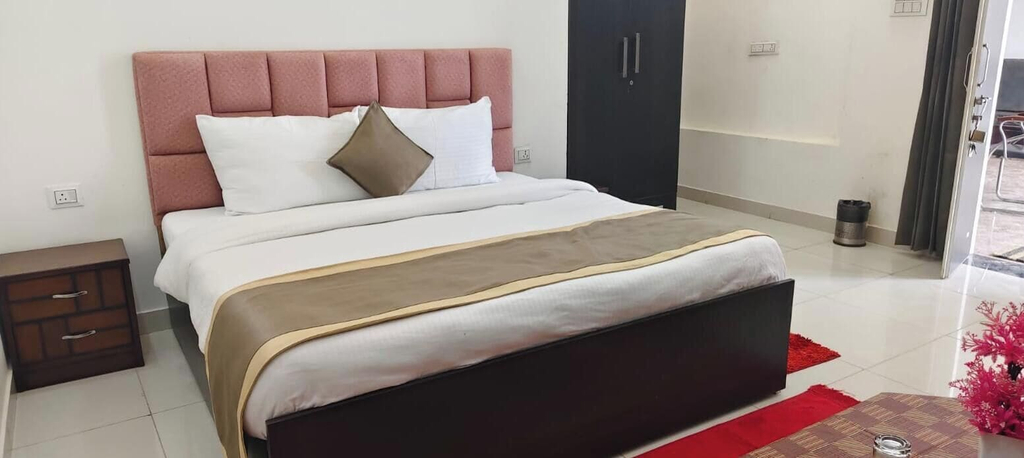 Room 3, Shakuatulm Pravas, Nainital