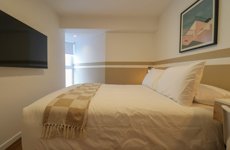 Room 2, w Graceful 2BR w Balcony in Miraflores, Lima