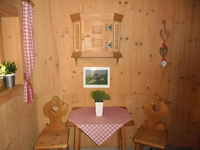 Others 3, Maroldenhof, Zell am See