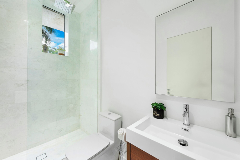 Exterior 2, Villa Crest, Miami-Dade