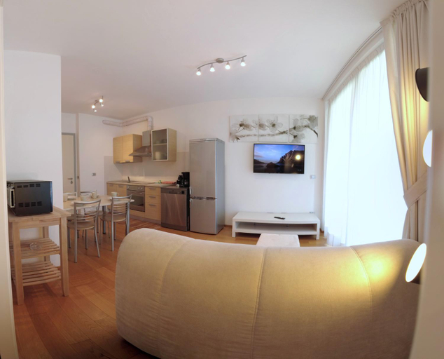 Others 5, Golfo Gabella Lake Apartments, Varese