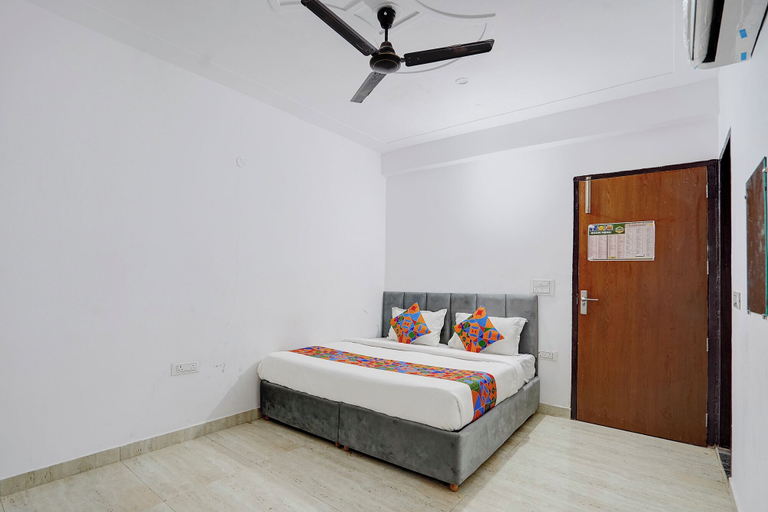 Room 2, Fabhotel Hr Residency, Delhi