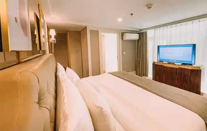 bedroom 13
