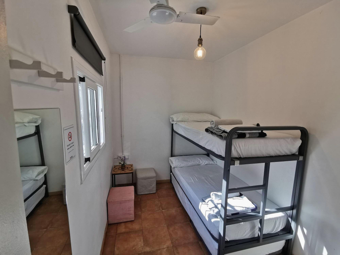 Bedroom, Mucha Masia Hostel Rural Urba, Barcelona