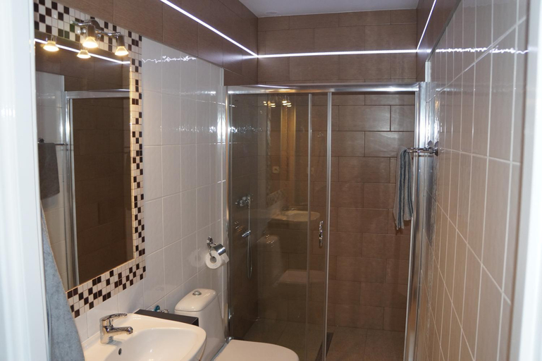 Bathroom 2, Willa REIMERS, Nowy Dwór Gdański