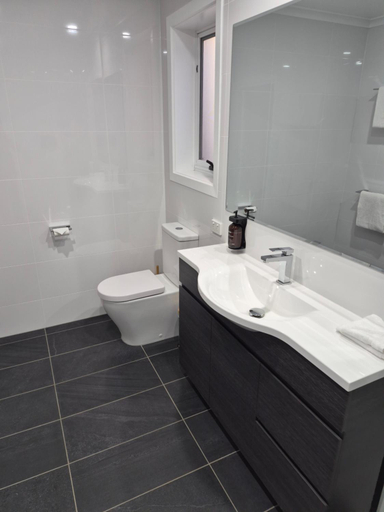 Bathroom 3, Waikerie Hotel Motel, Loxton Waikerie - West