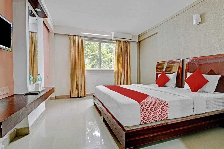 Room 5, AEC RESIDENCY, Alappuzha