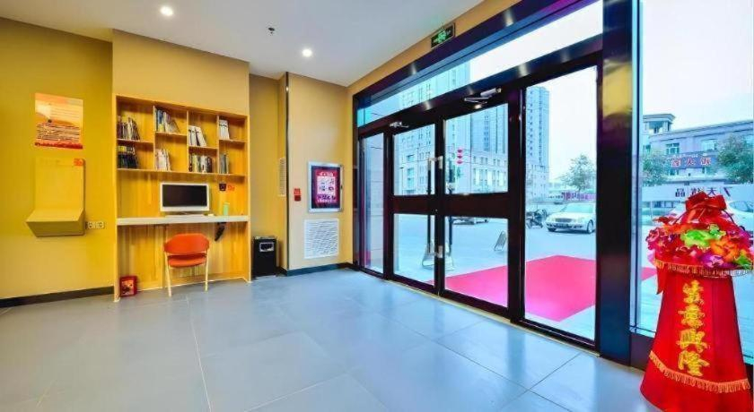Others 2, 7 Days Premium·Shihezi Passenger Terminal, Shihezi