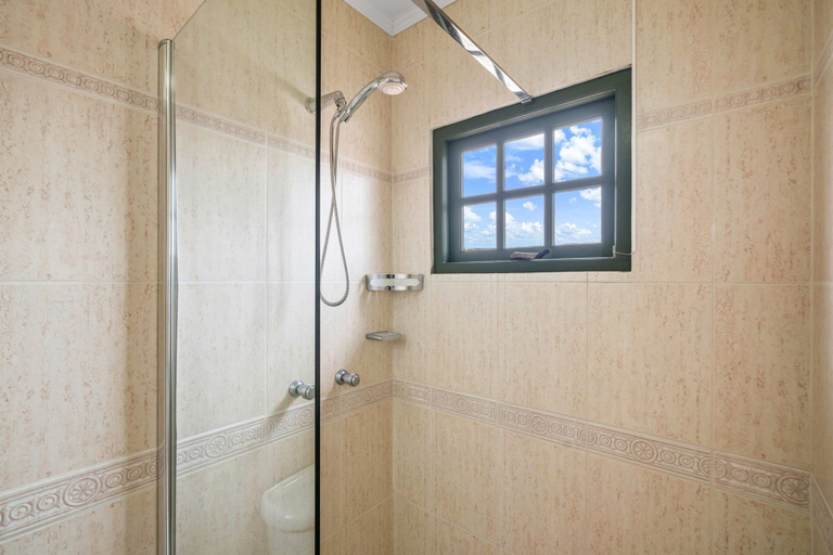 Bathroom 4, Palma Real 70