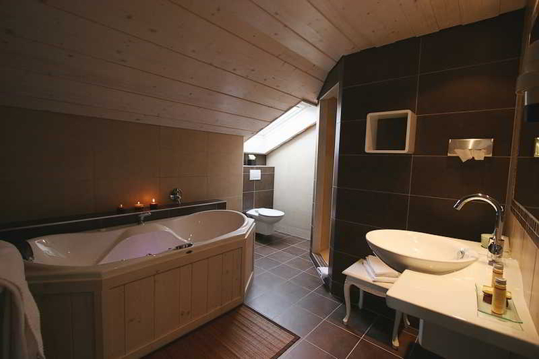 Room 4, Hotel Taillard, Doubs