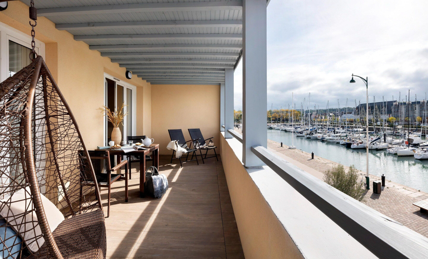 Balcony 3, Deauville Harbour View Apartment for 4, Calvados