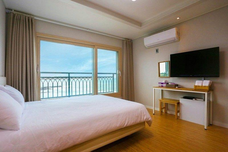 Bedroom 2, Jeju Seongsan Haemorat Pension, Seogwipo