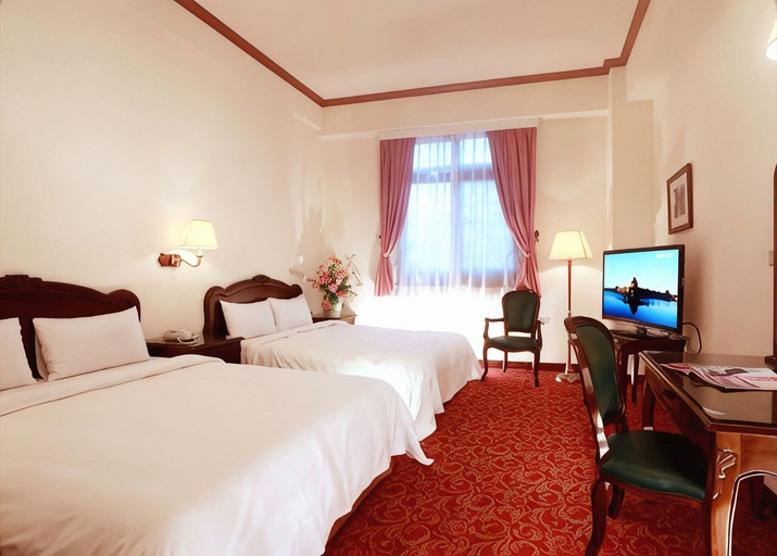 Bedroom 2, East Commercial Affairs Hotel, Yilan