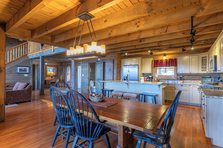 Interior 3, Highland Mist, Watauga