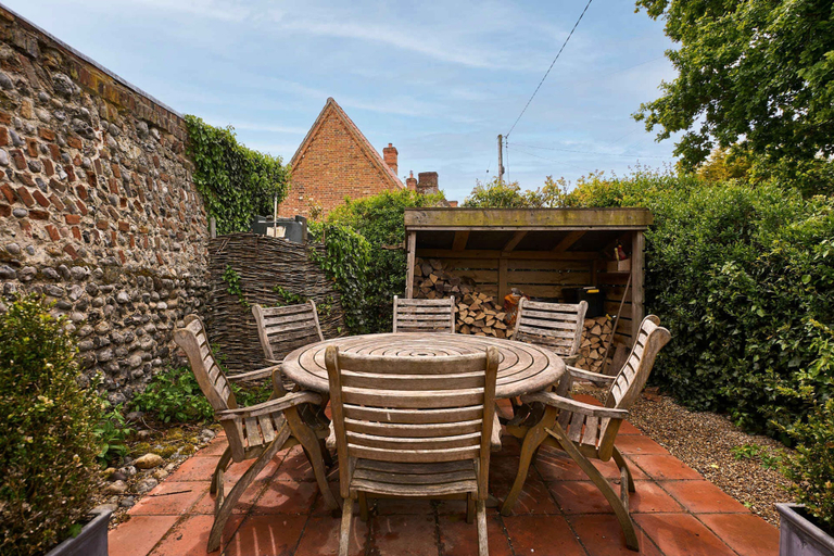 Room 5, Host Stay Woodcutters Cottage, Norfolk