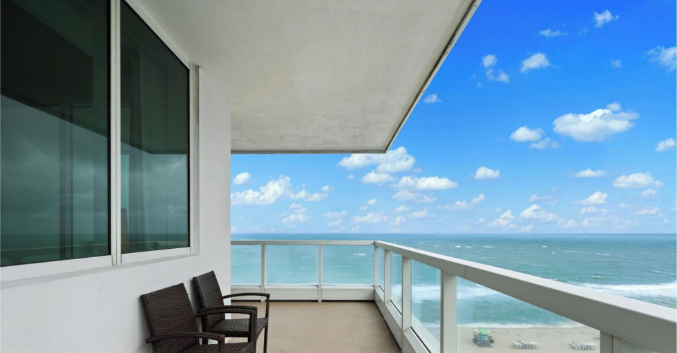 Property grounds 2, Sorrento 1514, Miami-Dade