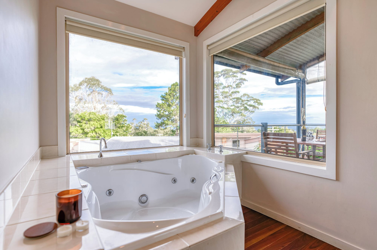 Bathroom 5, Maleny Terrace Cottages, Caloundra - Hinterland
