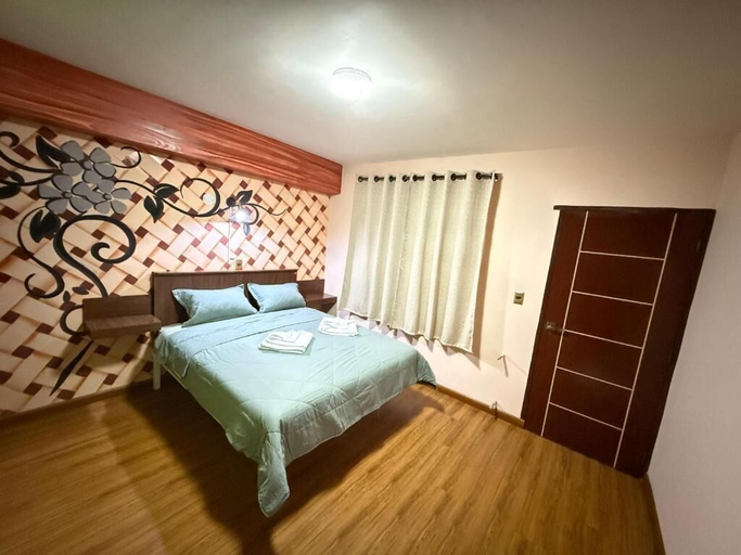 Room 4, Hotel Elom, Antonio Quijarro