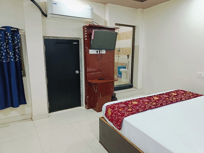 Others 5, The Royal Green Residency, Varanasi