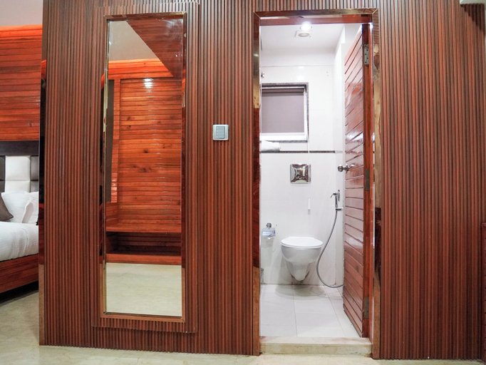 Bathroom 5, Donyi Polo International Hotel, Papum Pare