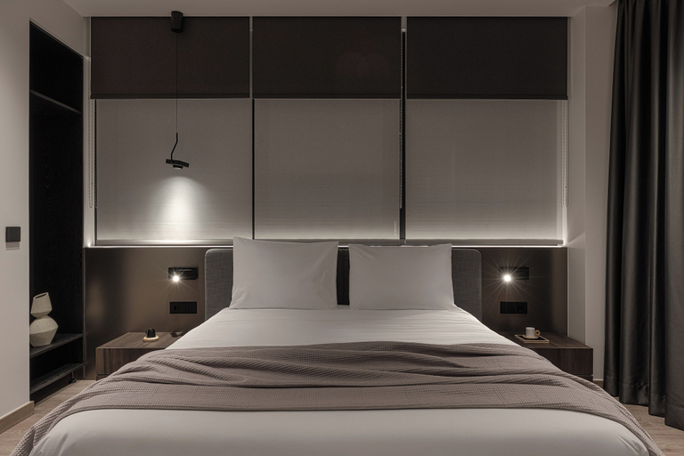 Room 2, Union43, Epirus