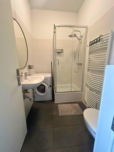 Bathroom 2, RED STONE Apartments Central Berlin, Berlin
