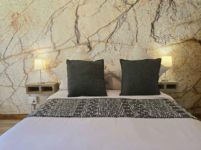 Room 5, RUSTIQUE, Ehlanzeni