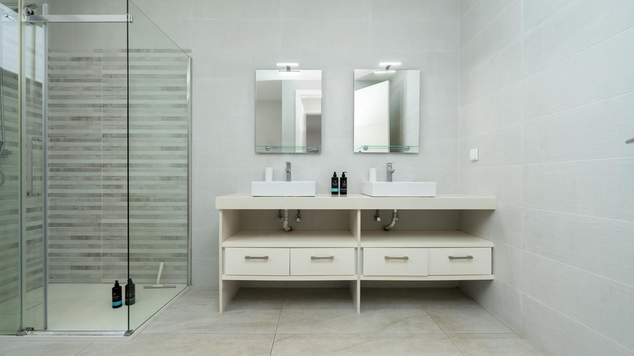 Bathroom 3, Evoque Villa by LovelyStay, Calheta