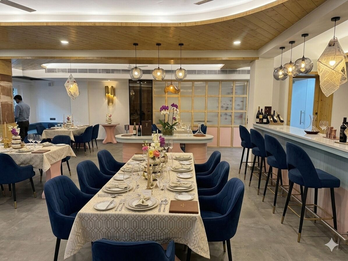 Dining, Arista Haven Hotel, Tehri Garhwal