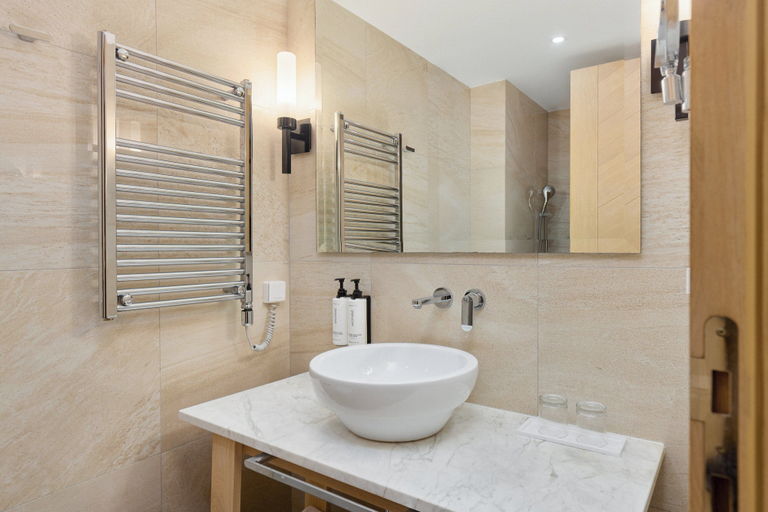 Bathroom 5, Crowne Plaza BUDVA by IHG
