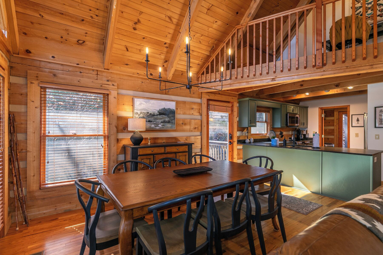 Interior 4, Happy Trees Cabin - et Friendly Spacious Cabin With Pool Table 15min to Boone, Watauga