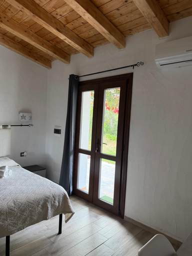 Bedroom 2, La fragola in Campagna 6 k m da San pantaleo, Olbia-Tempio