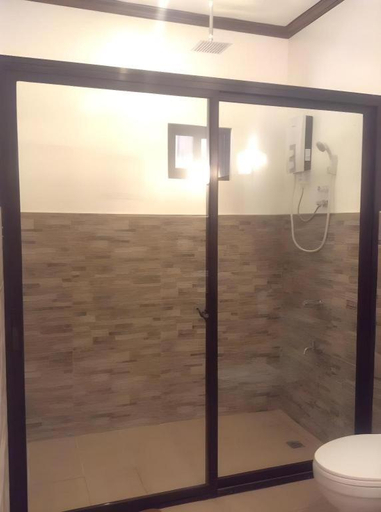 Bathroom 3, Allura Resort Dive & Spa, Zamboanguita