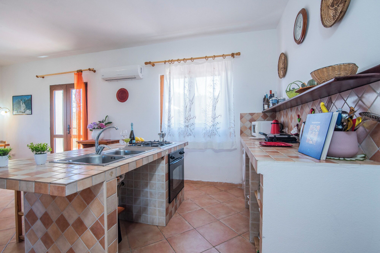 Others 3, Villa Country, Sassari