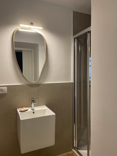 Bathroom 4, Ca' Semu, Catania