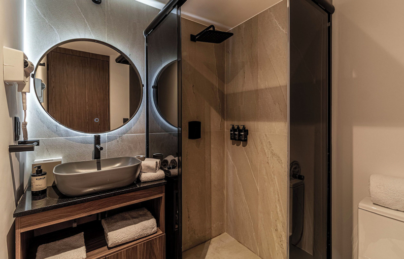 Bathroom 5, Casa Grijalva by Kukun Apartments, Mexico City